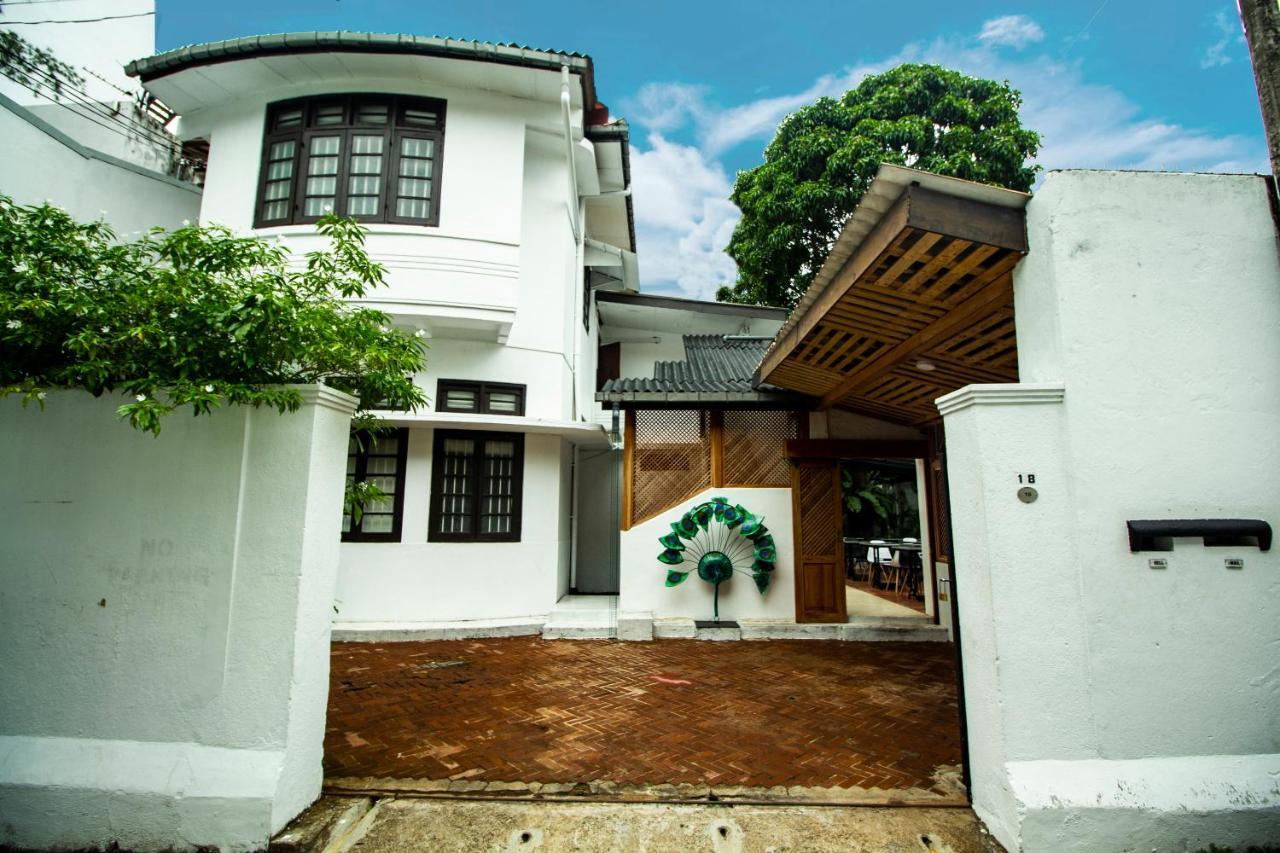 Lost & Found - Colombo Luaran gambar