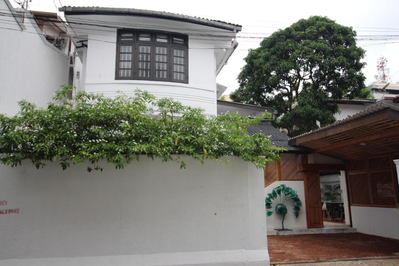 Lost & Found - Colombo Luaran gambar