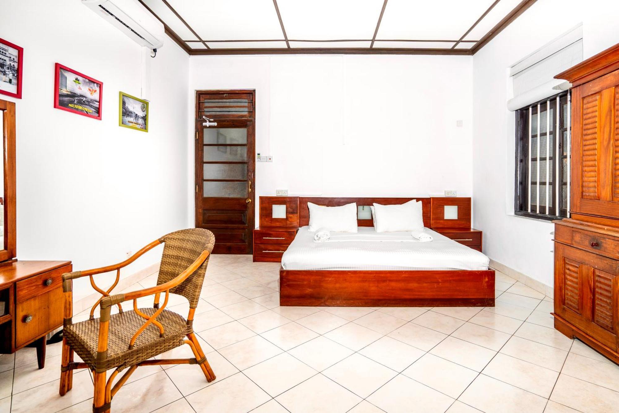 Lost & Found - Colombo Luaran gambar